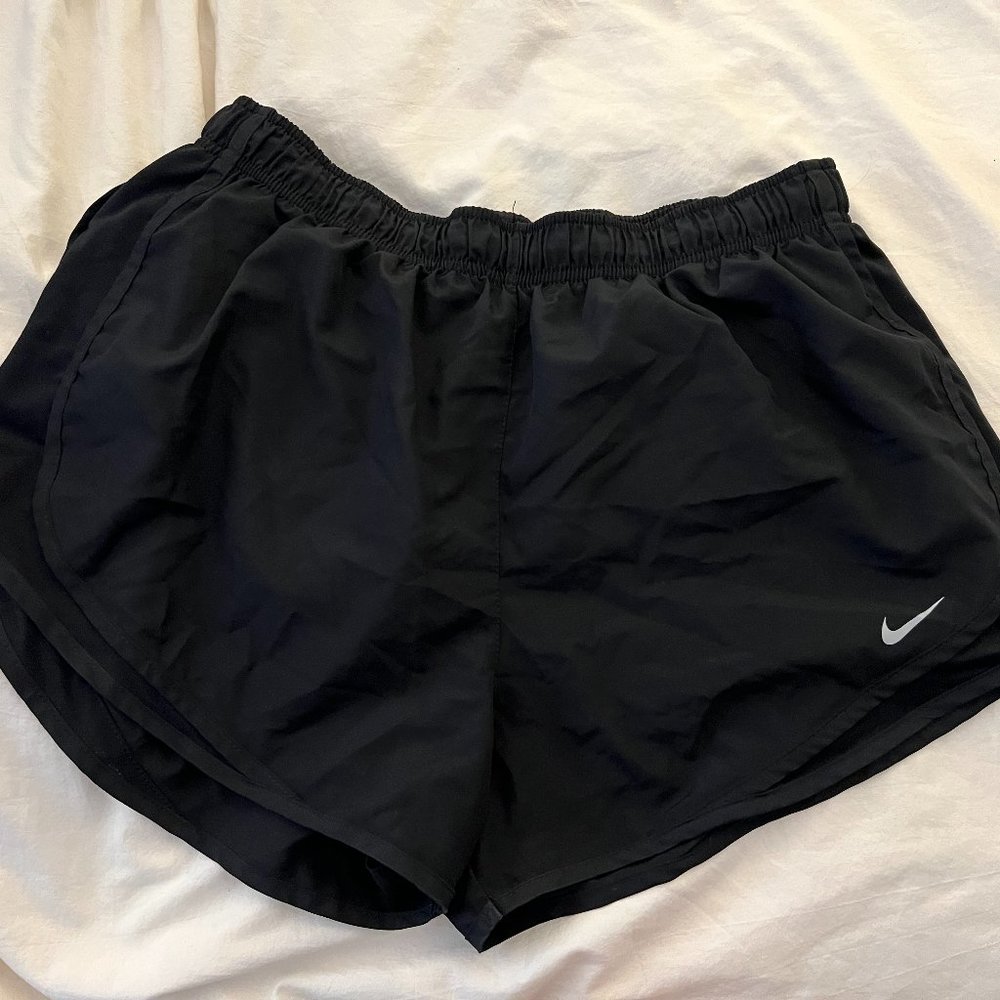 Black Nike Tempo Women's Brief-Lined Running Shorts